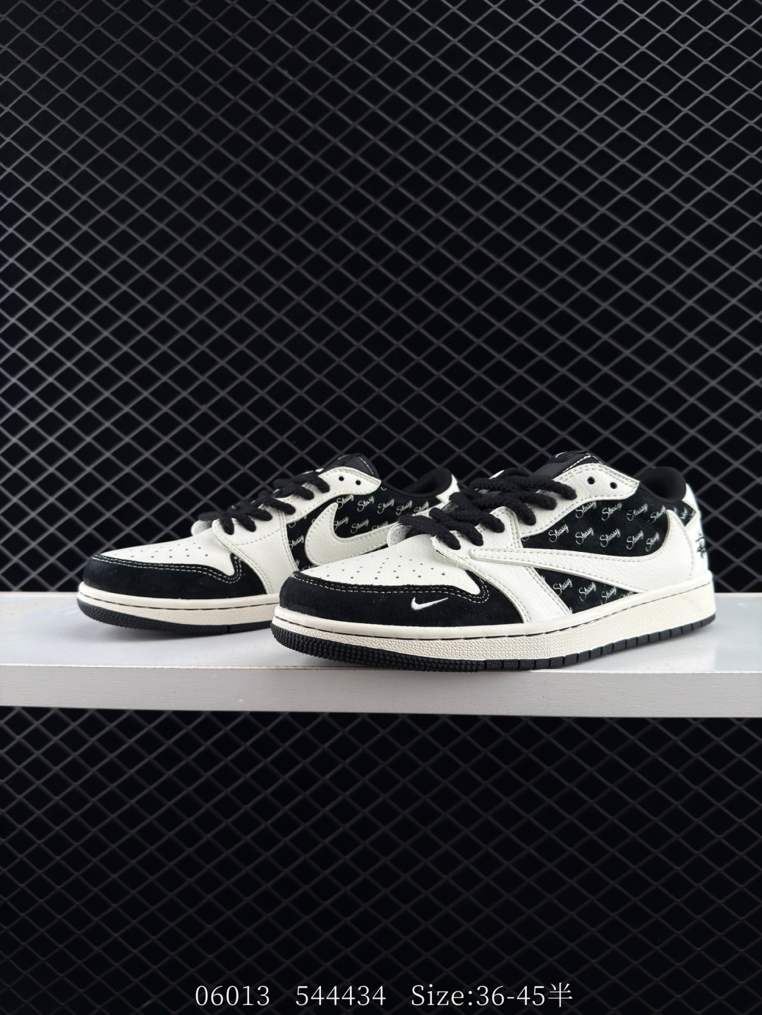 Nike Air Jordan 1 x Travis Scott AJ1